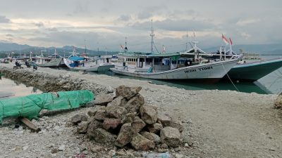 Warga Baurung Kesal Papaluang Lopi Di, Anggap Jembatan Untuk Perusahaan